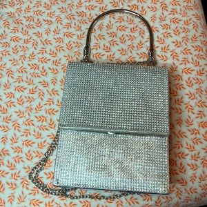 Stylish little purse that you can wear on the night out.